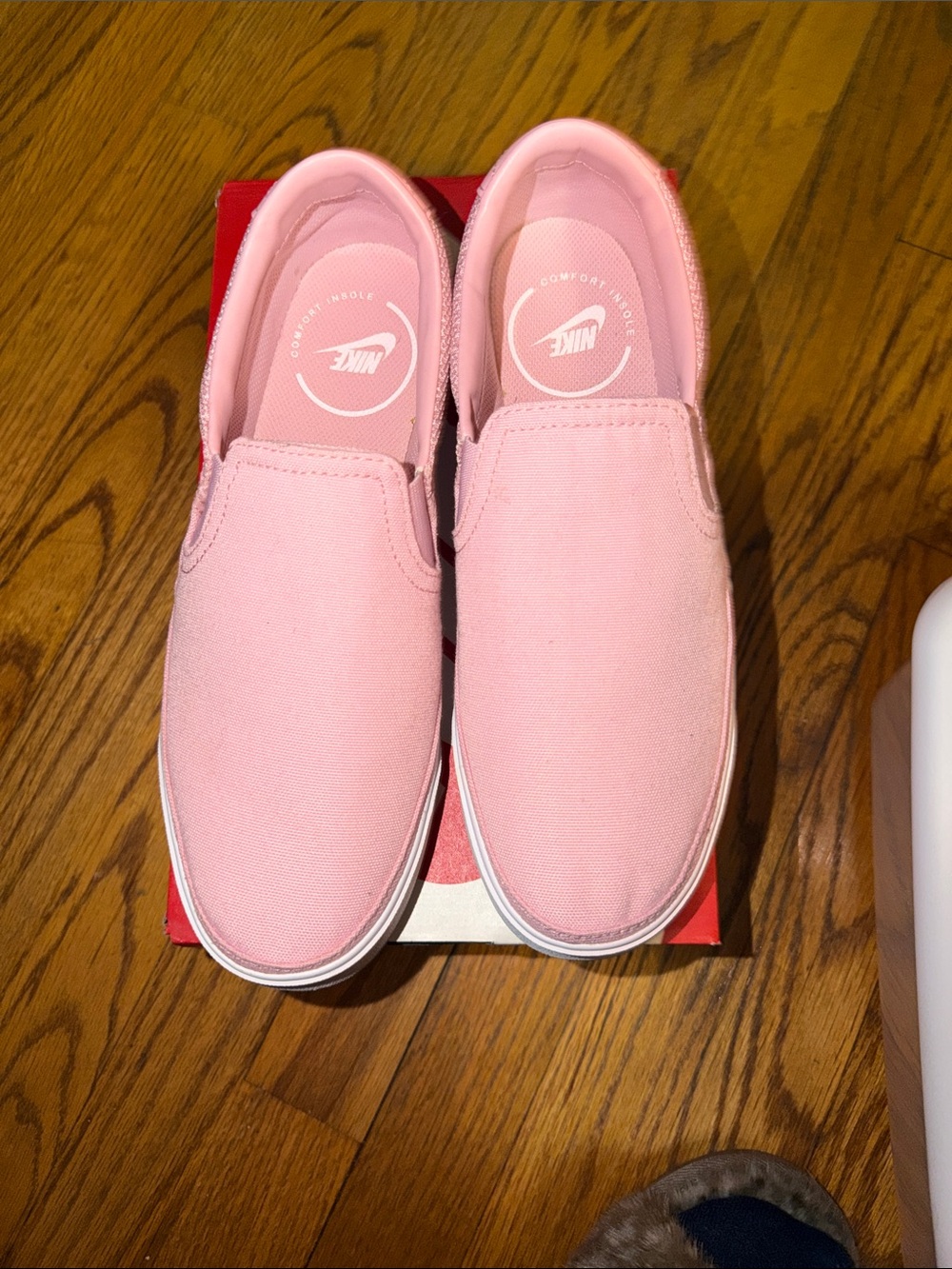 Nike Women’s Slip-On Sneakers in Light Pink with White Sole - Picture 2 of 3